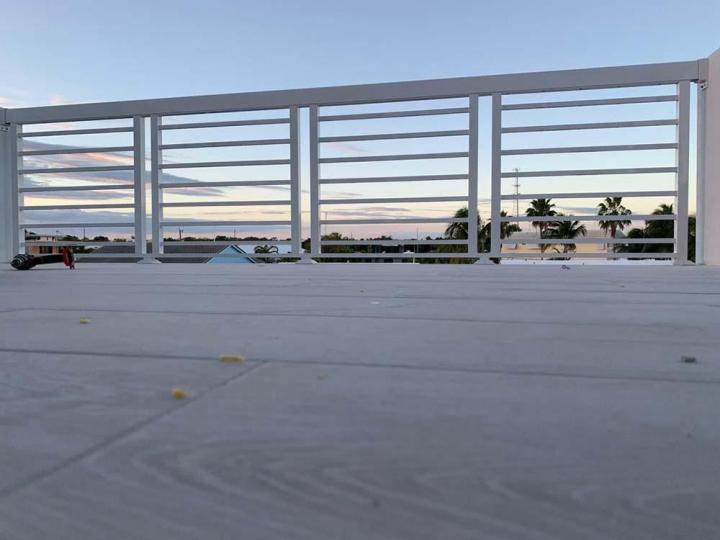 With over 10 years of experience installing high-quality fences throughout Miami, Coral Gables, Sweetwater and beyond